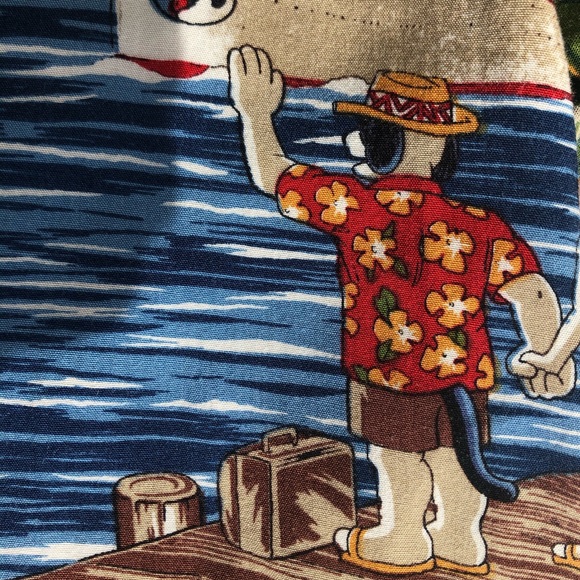 Big Dogs medium Hawaiian shirt.  Dogs on vacation - Picture 8 of 14